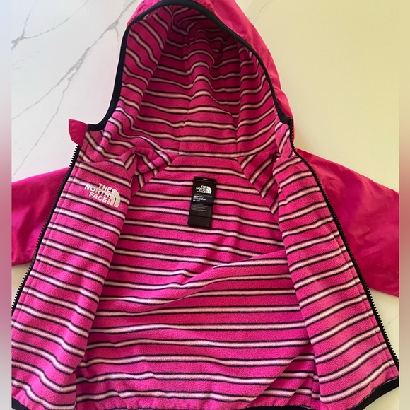 EUC The North Face 12-18 month Reversible Windwall/fleece jacket - Picture 5 of 10